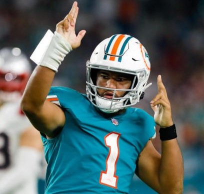 Dolphins QB Tua Tagovailoa carried off field after brutal hit. Should he  have been playing?